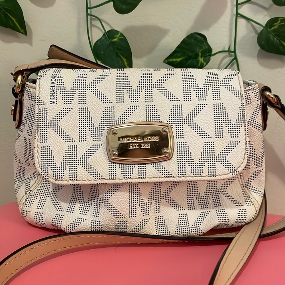 Michael Kors tan beige bag
